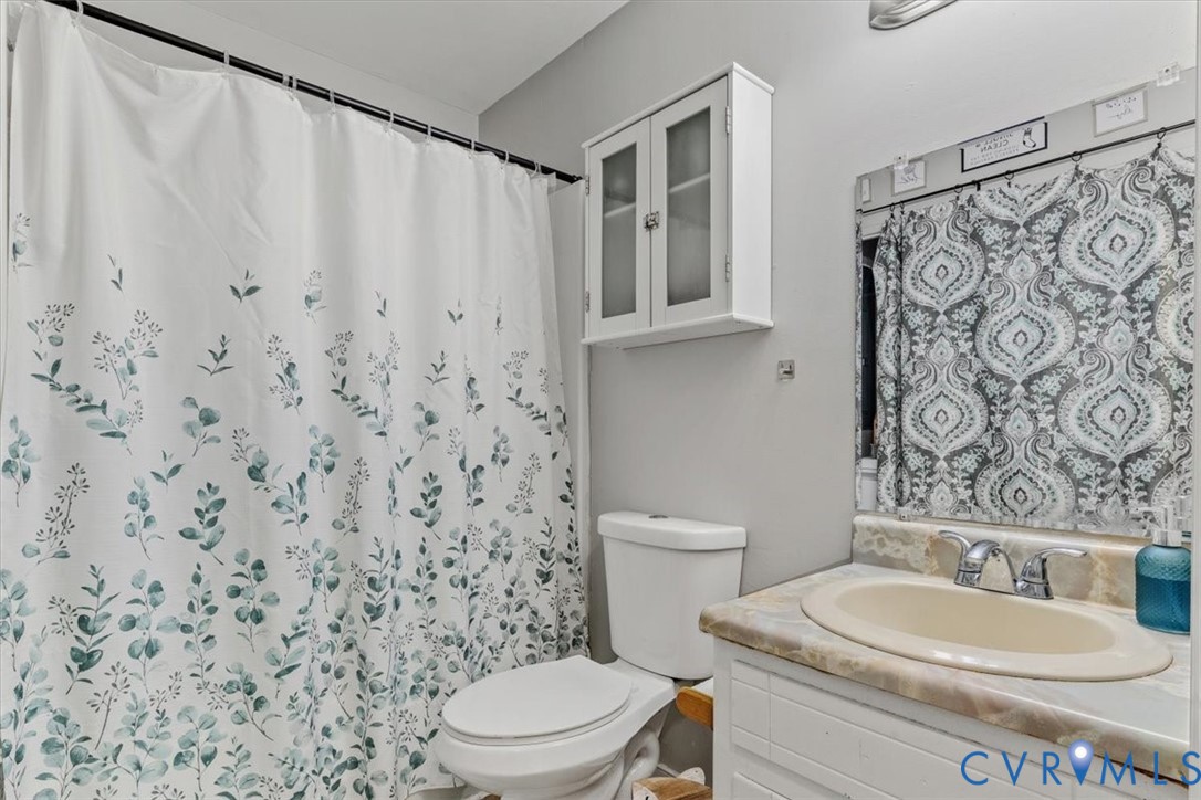 15806 Roland View Drive Chester, VA 23831 - Photo 18 of 34 1st floor bathroom