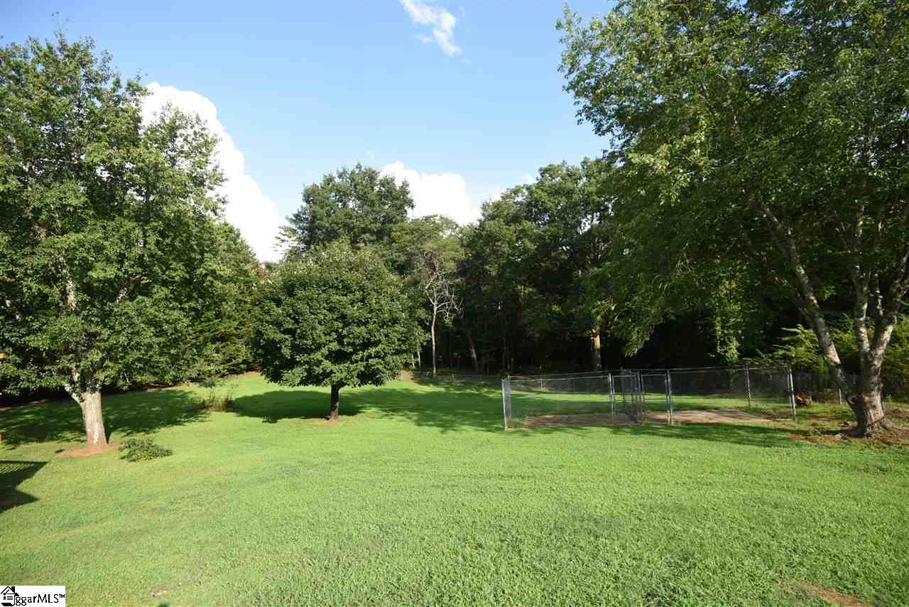 233 Motor Boat Club Road Greenville, SC 29611 - Photo 3 of 31 Gallery Image 3