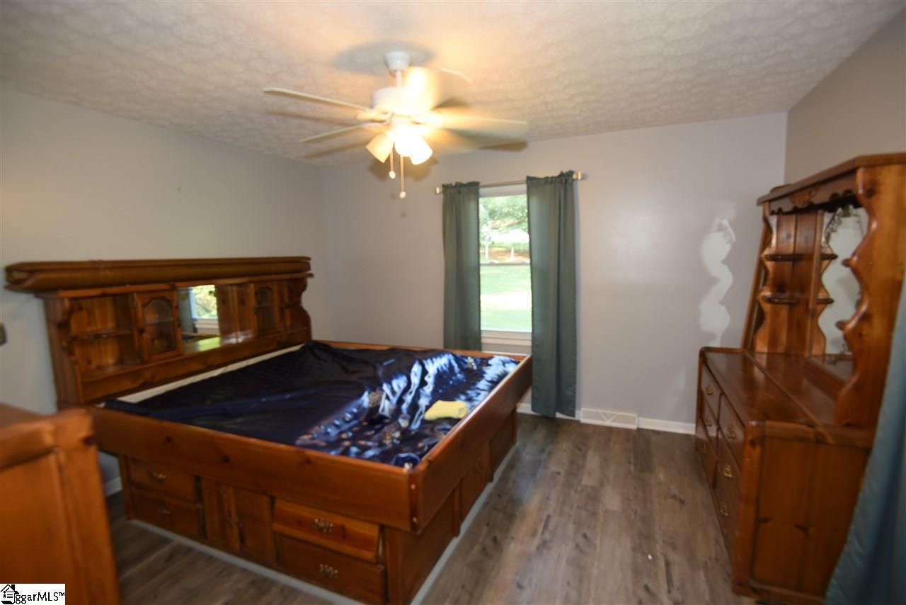 233 Motor Boat Club Road Greenville, SC 29611 - Photo 22 of 31 Gallery Image 22