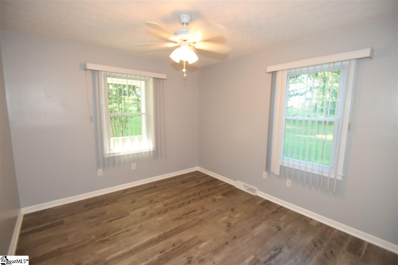 233 Motor Boat Club Road Greenville, SC 29611 - Photo 24 of 31 Gallery Image 24