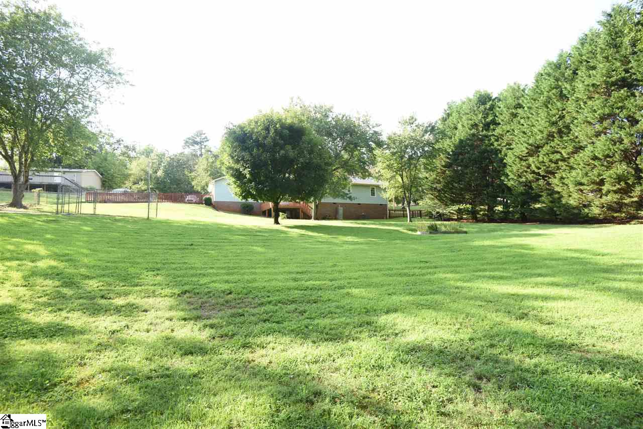 233 Motor Boat Club Road Greenville, SC 29611 - Photo 6 of 31 Gallery Image 6