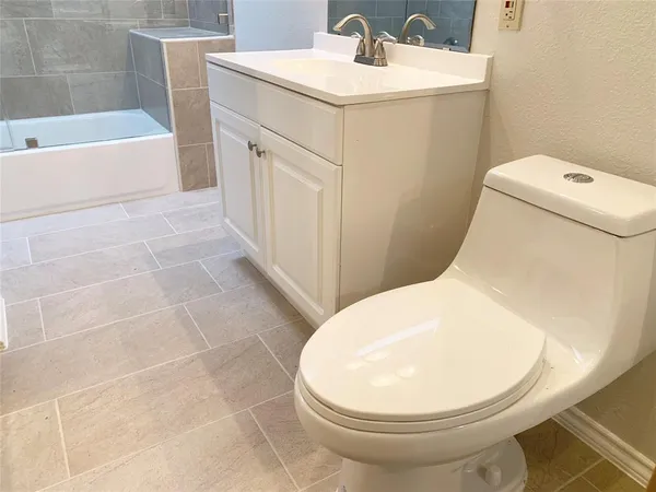 $2,100 | 5200 Martel Avenue, Unit 38A, Dallas, TX 75206