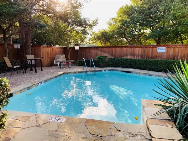 $2,100 | 5200 Martel Avenue, Unit 38A, Dallas, TX 75206