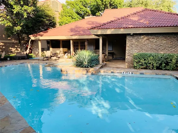 $2,100 | 5200 Martel Avenue, Unit 38A, Dallas, TX 75206