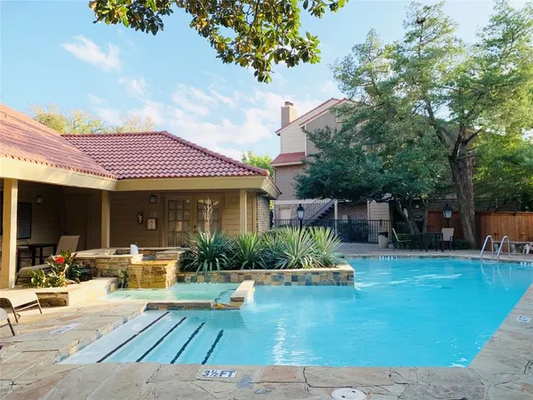 $2,100 | 5200 Martel Avenue, Unit 38A, Dallas, TX 75206