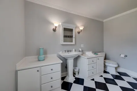 $2,850,000 | 6111 Hickory Valley Road, Nashville, TN 37205