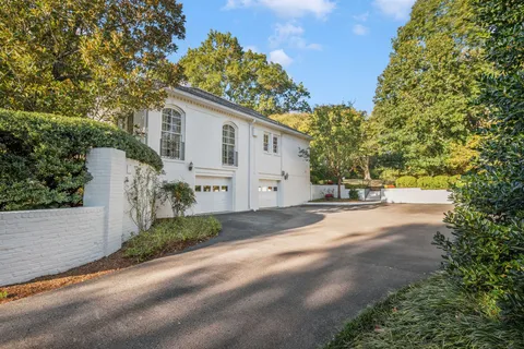 $2,850,000 | 6111 Hickory Valley Road, Nashville, TN 37205