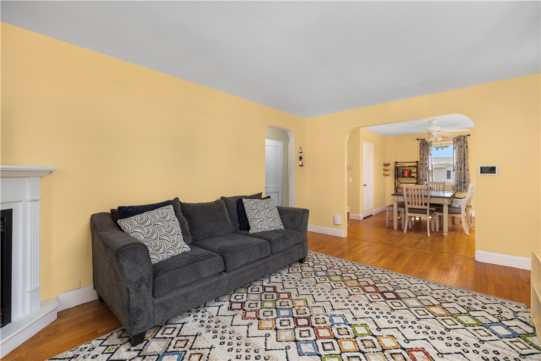 106 Martin Street Pawtucket, RI 02861 - Photo 7 of 33