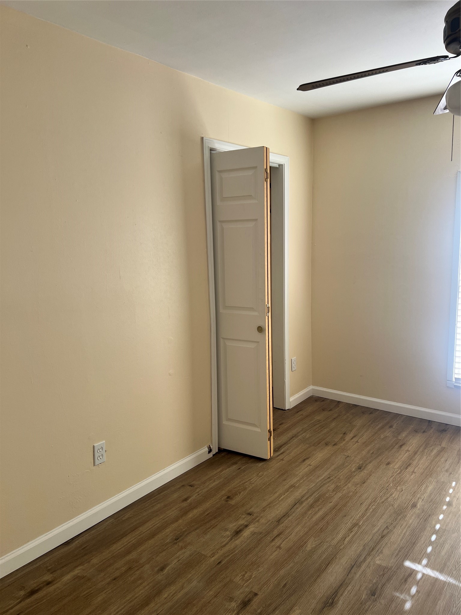 5604 Chapman Street Houston, TX 77009 - Photo 17 of 25 a view of an empty room