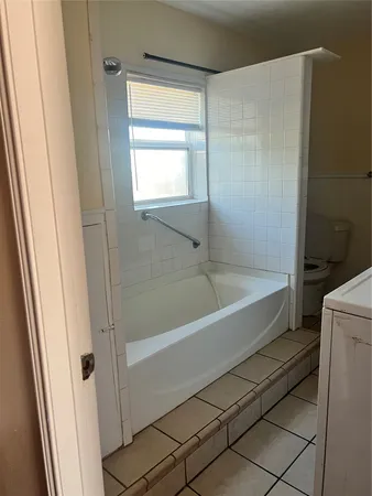 $1,995 | 5604 Chapman Street, Houston, TX 77009
