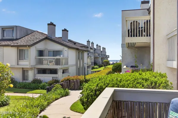 $599,000 | 2955 Harbor Boulevard, Oxnard, CA 93035