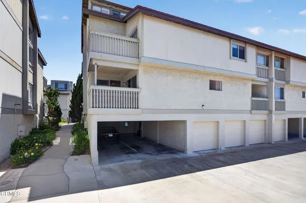$599,000 | 2955 Harbor Boulevard, Oxnard, CA 93035