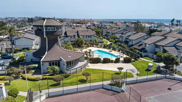 $599,000 | 2955 Harbor Boulevard, Oxnard, CA 93035