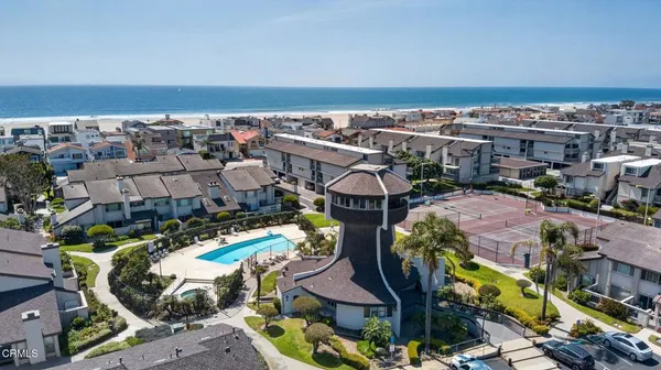 $599,000 | 2955 Harbor Boulevard, Oxnard, CA 93035