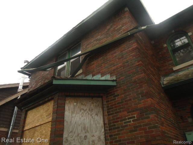 5245 Audubon Road Detroit, MI 48224 - Photo 6 of 64