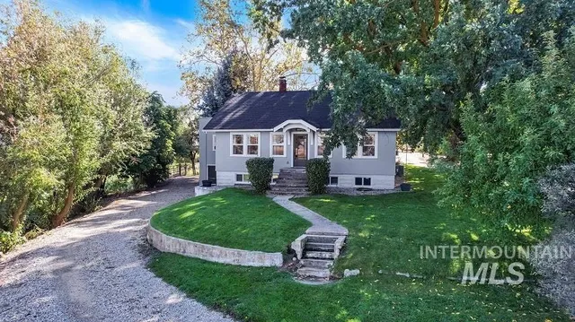 $850,000 | 1021 West Idaho Boulevard, Emmett, ID 83617