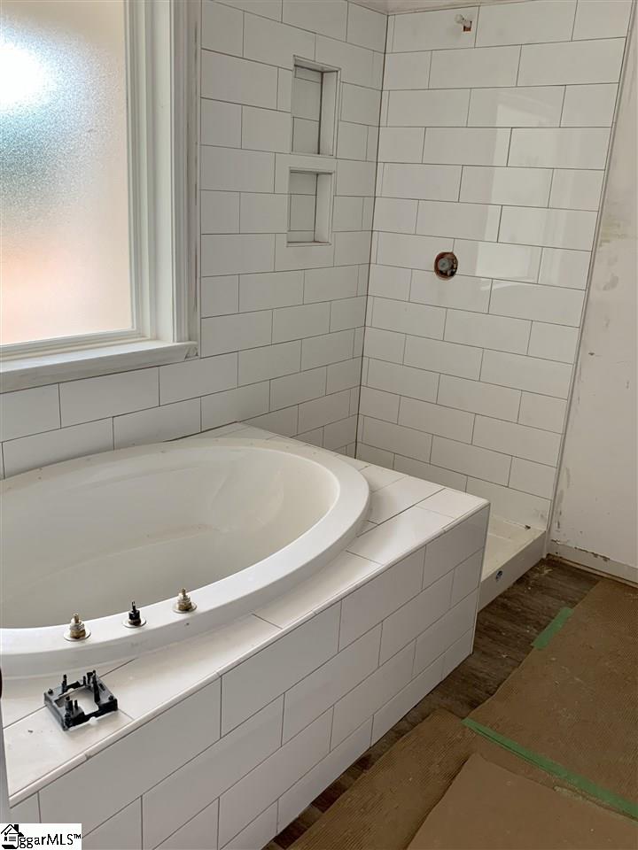 28 Alkanet Way Greenville, SC 29607 - Photo 8 of 11 Gallery Image 8