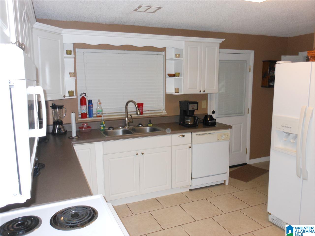 2078 Oldfield Road Sylacauga, AL 35150 - Photo 3 of 10
