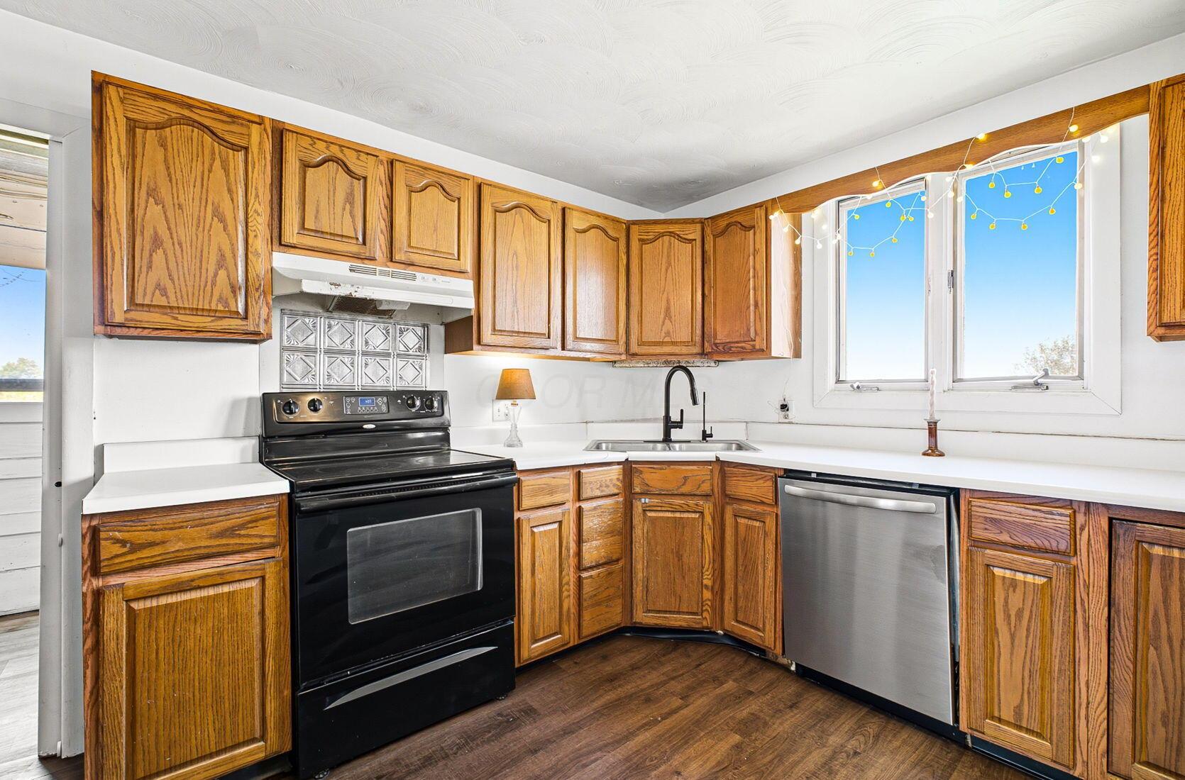4868 Lewis Road Bloomingburg, OH 43106 - Photo 14 of 50 KITCHEN