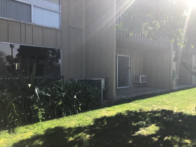 $1,750 | 77805 California Drive, Unit A2, Palm Desert, CA 92211