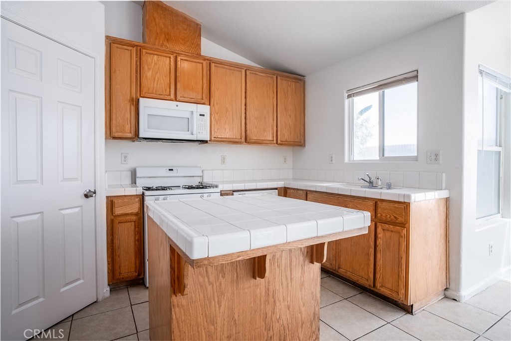 2658 Drake Avenue Merced, CA 95348 - Photo 8 of 28