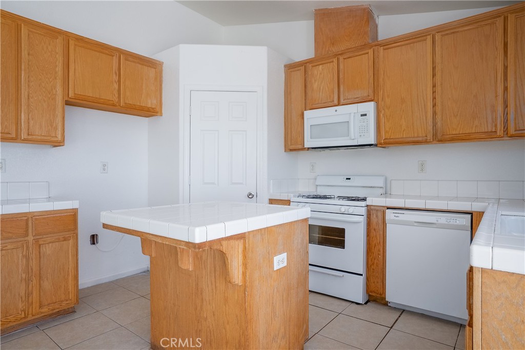 2658 Drake Avenue Merced, CA 95348 - Photo 9 of 28