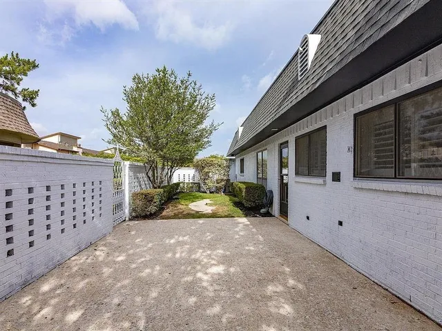 a view of a house with a outdoor space