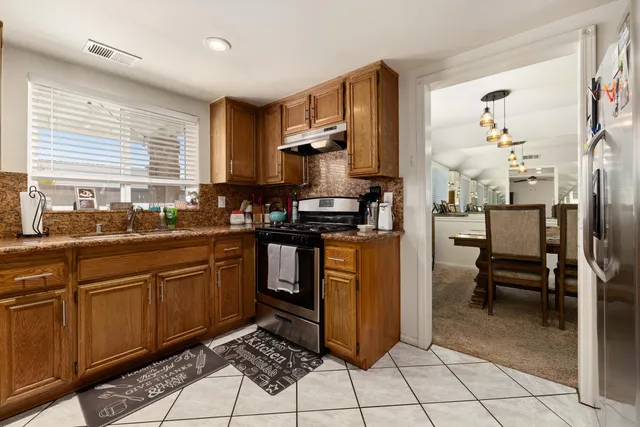 $519,999 | 1662 West Lumber Street, Lancaster, CA 93534