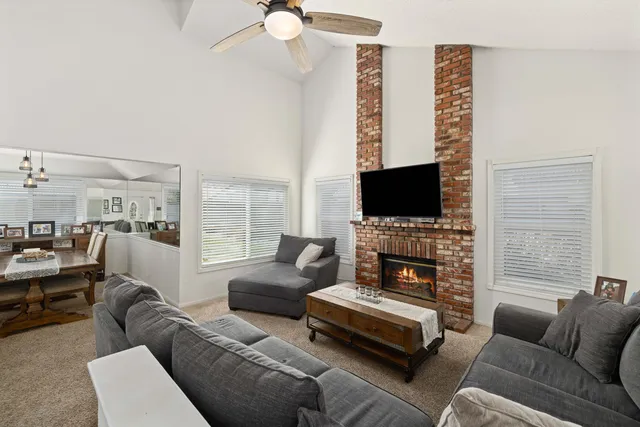 $519,999 | 1662 West Lumber Street, Lancaster, CA 93534