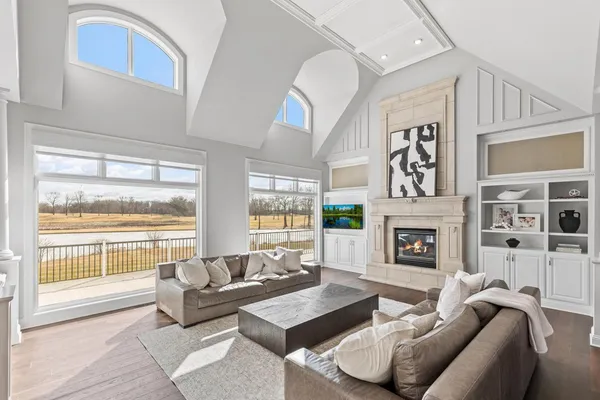 $2,500,000 | 18355 Nicklaus Way, Eden Prairie, MN 55347