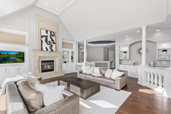 $2,500,000 | 18355 Nicklaus Way, Eden Prairie, MN 55347