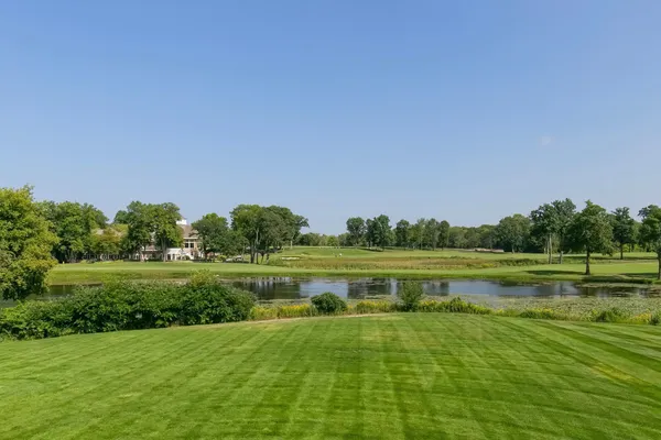 $2,500,000 | 18355 Nicklaus Way, Eden Prairie, MN 55347