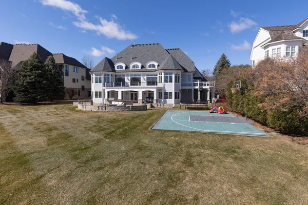 $2,500,000 | 18355 Nicklaus Way, Eden Prairie, MN 55347