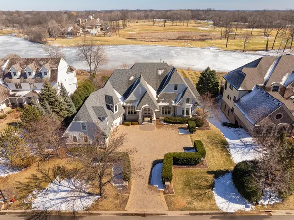 $2,500,000 | 18355 Nicklaus Way, Eden Prairie, MN 55347