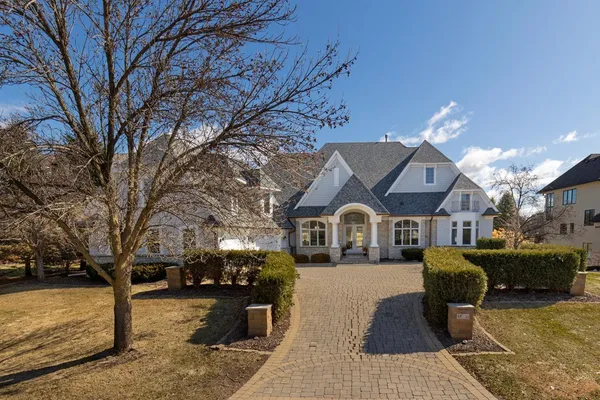 $2,500,000 | 18355 Nicklaus Way, Eden Prairie, MN 55347