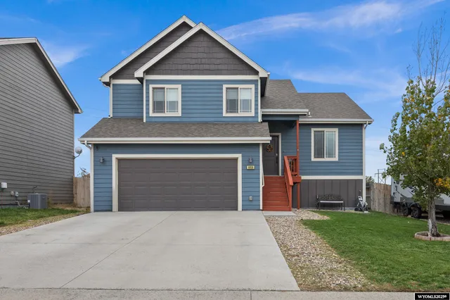 $385,000 | 4858 Pontiac Street, Mills, WY 82644