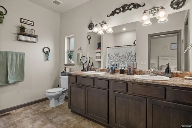 $385,000 | 4858 Pontiac Street, Mills, WY 82644