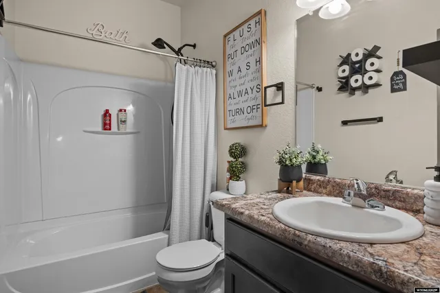 $385,000 | 4858 Pontiac Street, Mills, WY 82644