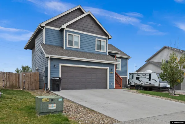 $385,000 | 4858 Pontiac Street, Mills, WY 82644