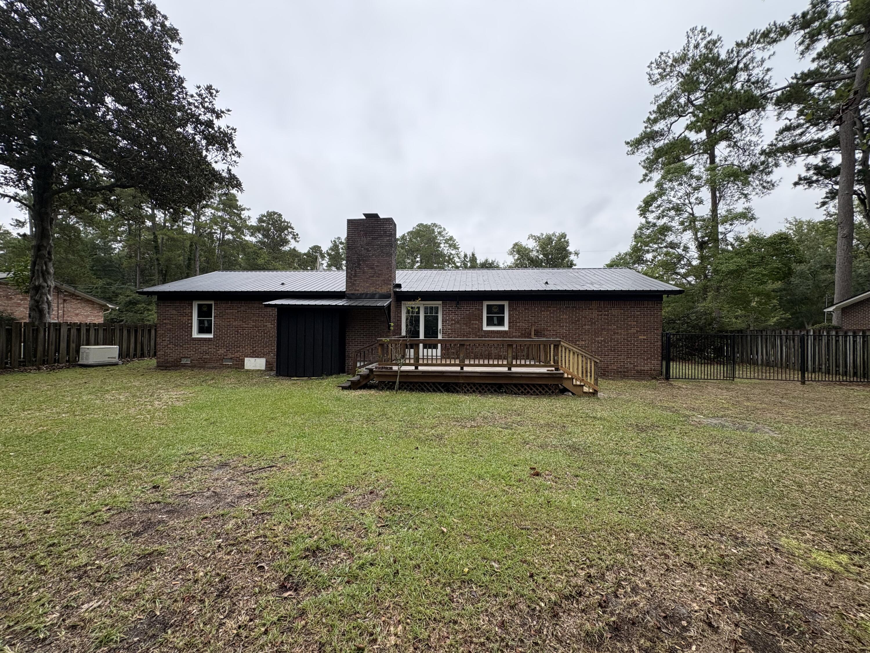 605 Lynnwood Road Walterboro, SC 29488 - Photo 4 of 29 Back of House - 605 Lynnwood Road