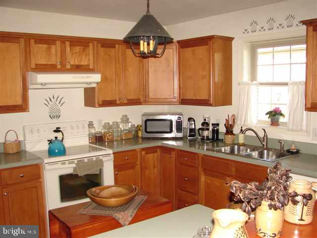 22 Ridge Avenue Carlisle, PA 17013 - Photo 8 of 19 Gallery Image 8