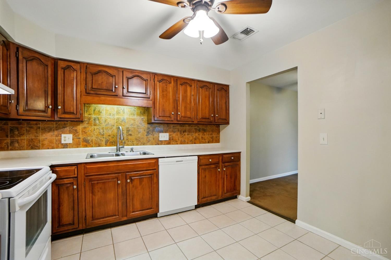 5344 Werk Road, Unit C12 Cincinnati, OH 45248 - Photo 9 of 39 Gallery Image 9