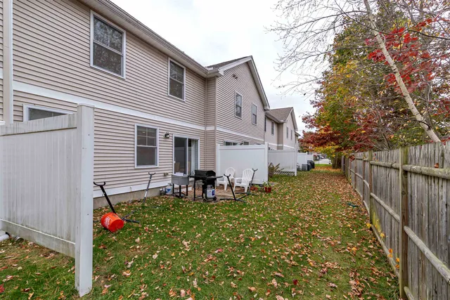 $459,900 | 77 Deerwood Drive, Unit E, Nashua, NH 03063