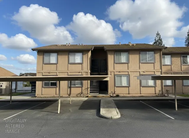 $215,000 | 479 Cherry Lane, Unit A, Manteca, CA 95337