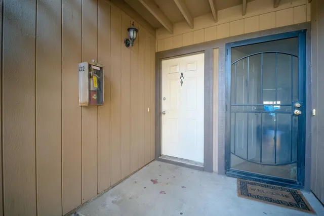 $215,000 | 479 Cherry Lane, Unit A, Manteca, CA 95337