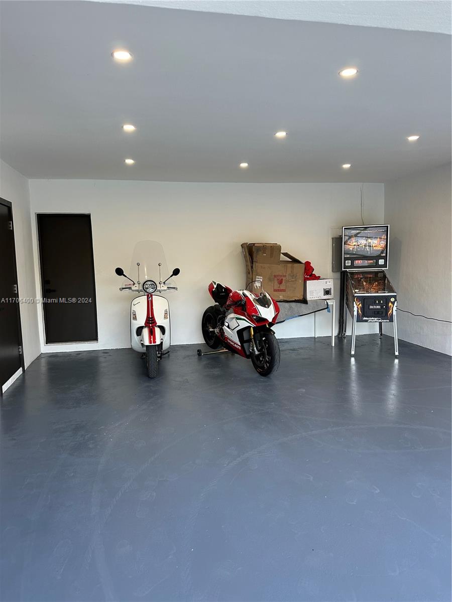 1560 Cleveland Road Miami Beach, FL 33141 - Photo 8 of 8