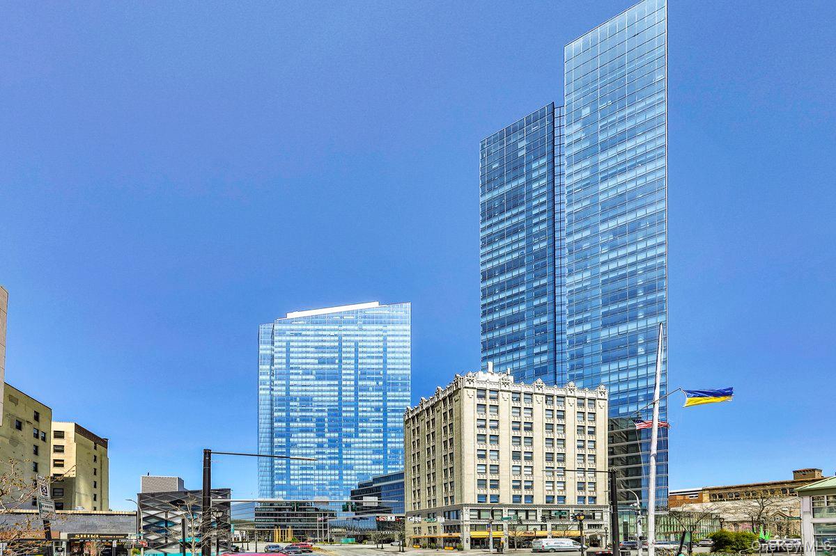 1 Renaissance Square, Unit V4E White Plains, NY 10601 - Photo 24 of 26 Aerial View