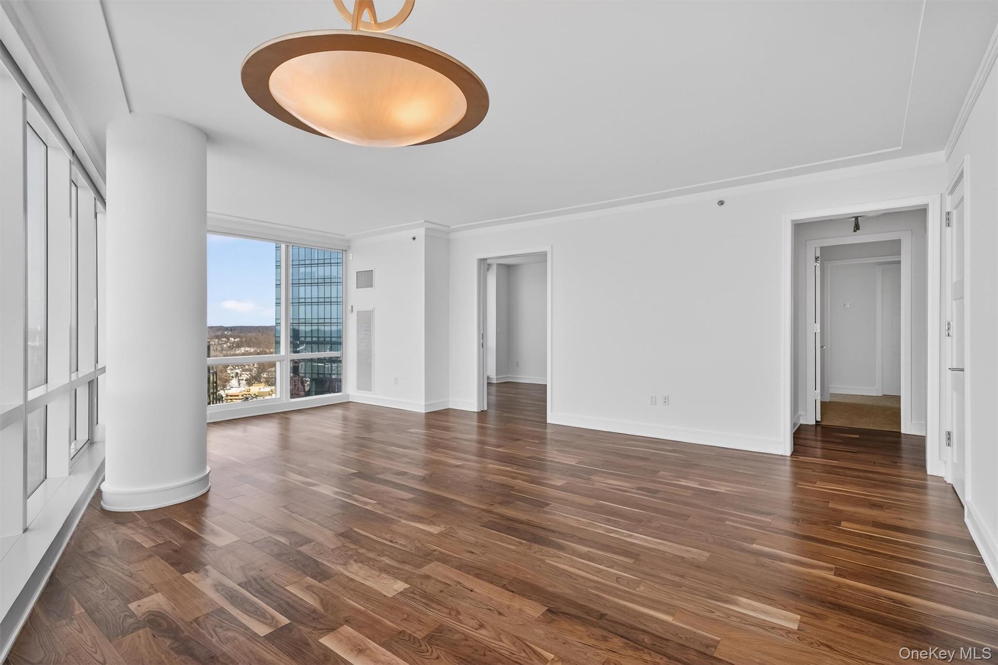 1 Renaissance Square, Unit V4E White Plains, NY 10601 - Photo 9 of 26 Dining Room