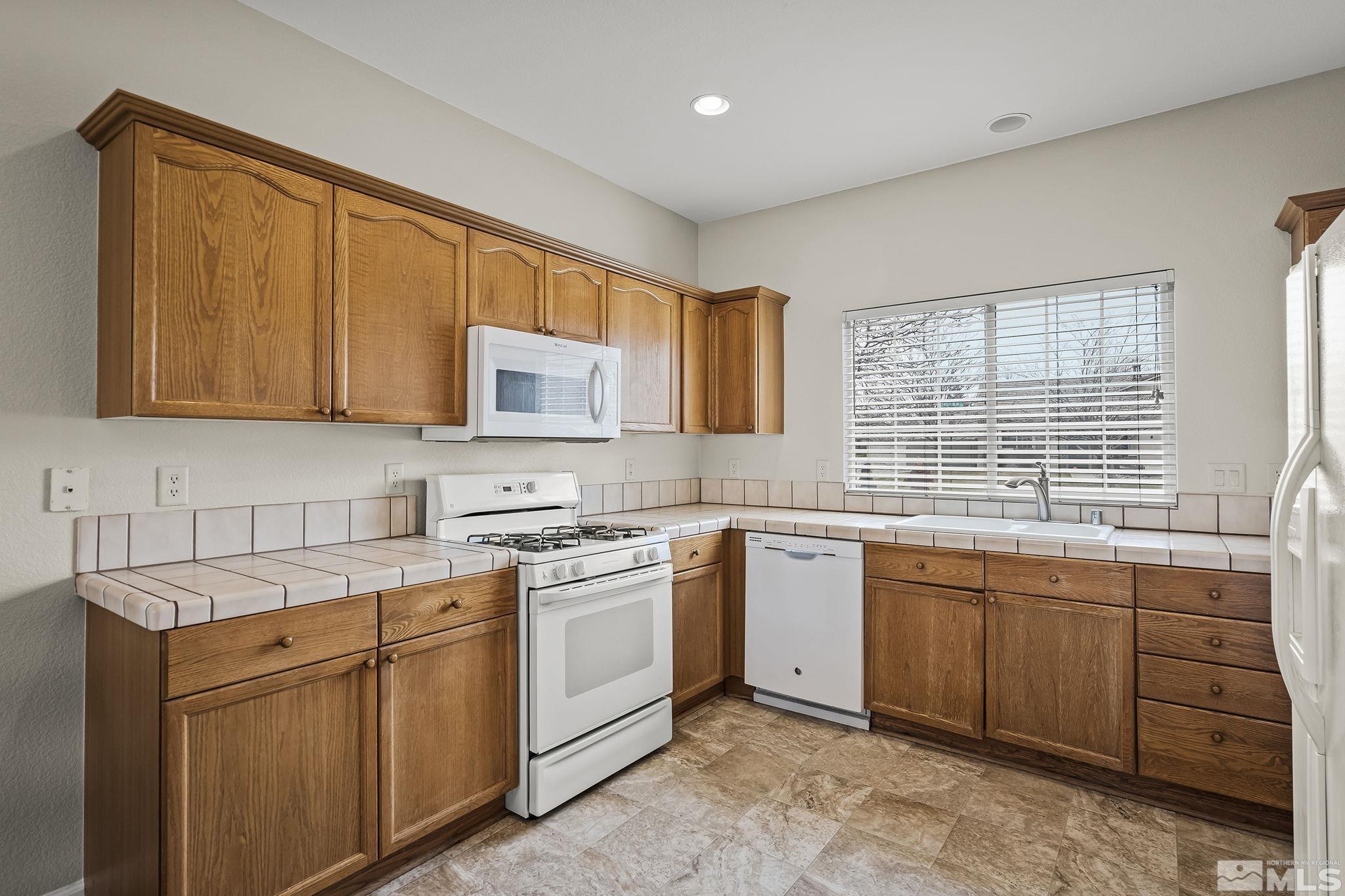 1295 Vista Alta Court Reno, NV 89521 - Photo 9 of 19 Photo 9
