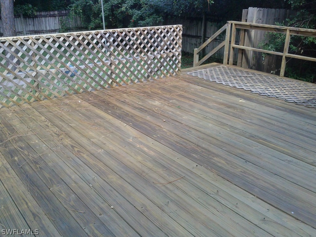 9099 Henry Road Fort Myers, FL 33967 - Photo 8 of 10 a backyard of a house